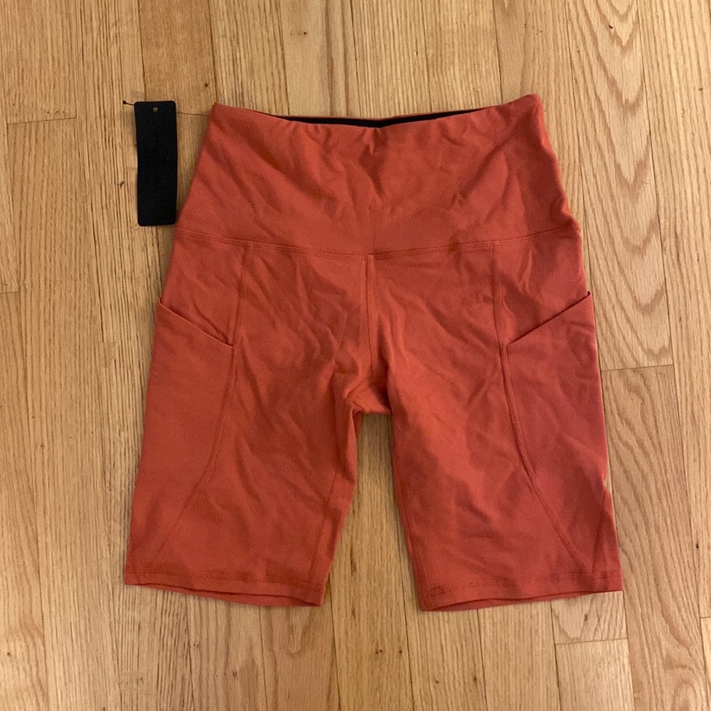 NWT biker short in salmon S